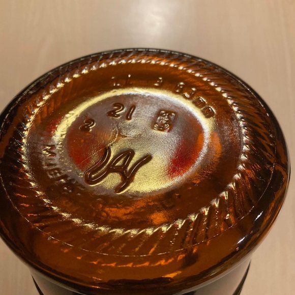 Muster Geschutzt Amber Growler 2L Brown Glass w/ Handle, Cap & Rubber Seal MINT - Picture 3 of 10